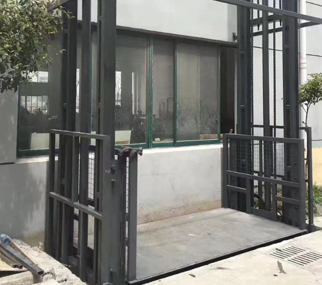 浔阳导轨式施工升降机助力民生工程提速增效